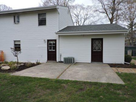 116 Hawthorne Ave - Photo 2 of 9