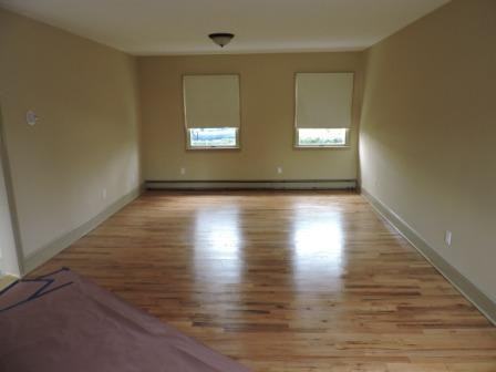 116 Hawthorne Ave - Photo 3 of 9