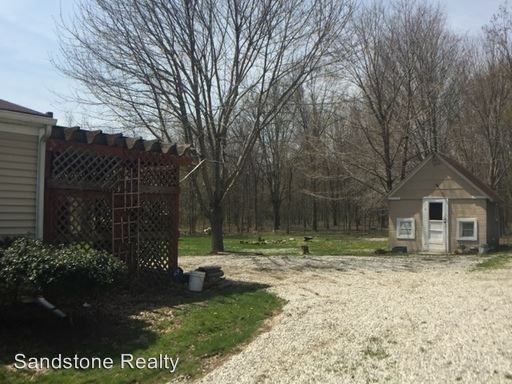 3413 State Rd - Photo 3 of 33