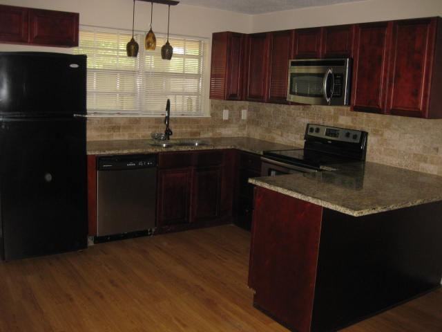 1725 Thistlewaite Dr - Photo 2 of 21