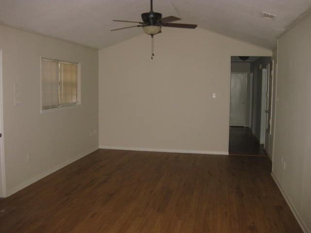 1725 Thistlewaite Dr - Photo 3 of 21
