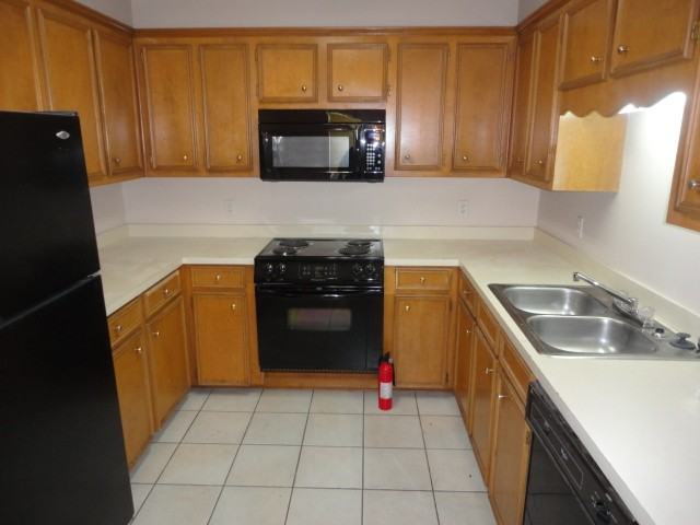 4062 Torrey Pines Dr - Photo 2 of 6