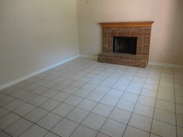 4062 Torrey Pines Dr - Photo 3 of 6