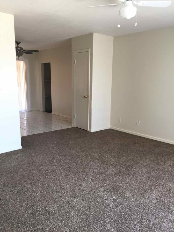 7760 W Flower St - Photo 2 of 6