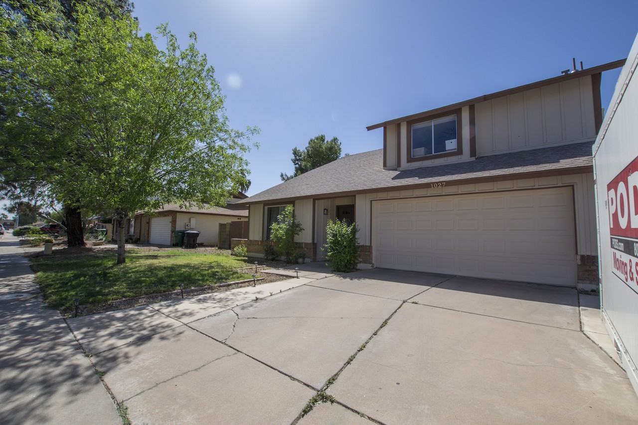 1027 W Natal Ave - Photo 3 of 24