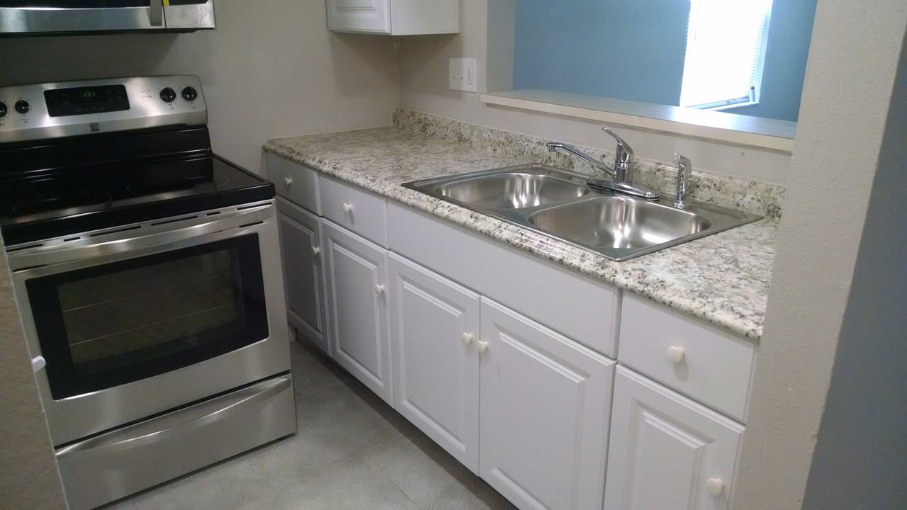 7246 E Bank Dr - Photo 3 of 16
