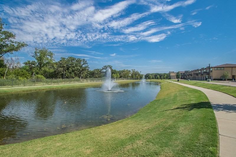 Oxford at The Boulevard - Photo 3 of 50