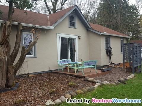 835 W 2nd St - Photo 2 of 13