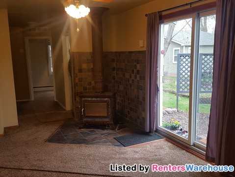 835 W 2nd St - Photo 3 of 13