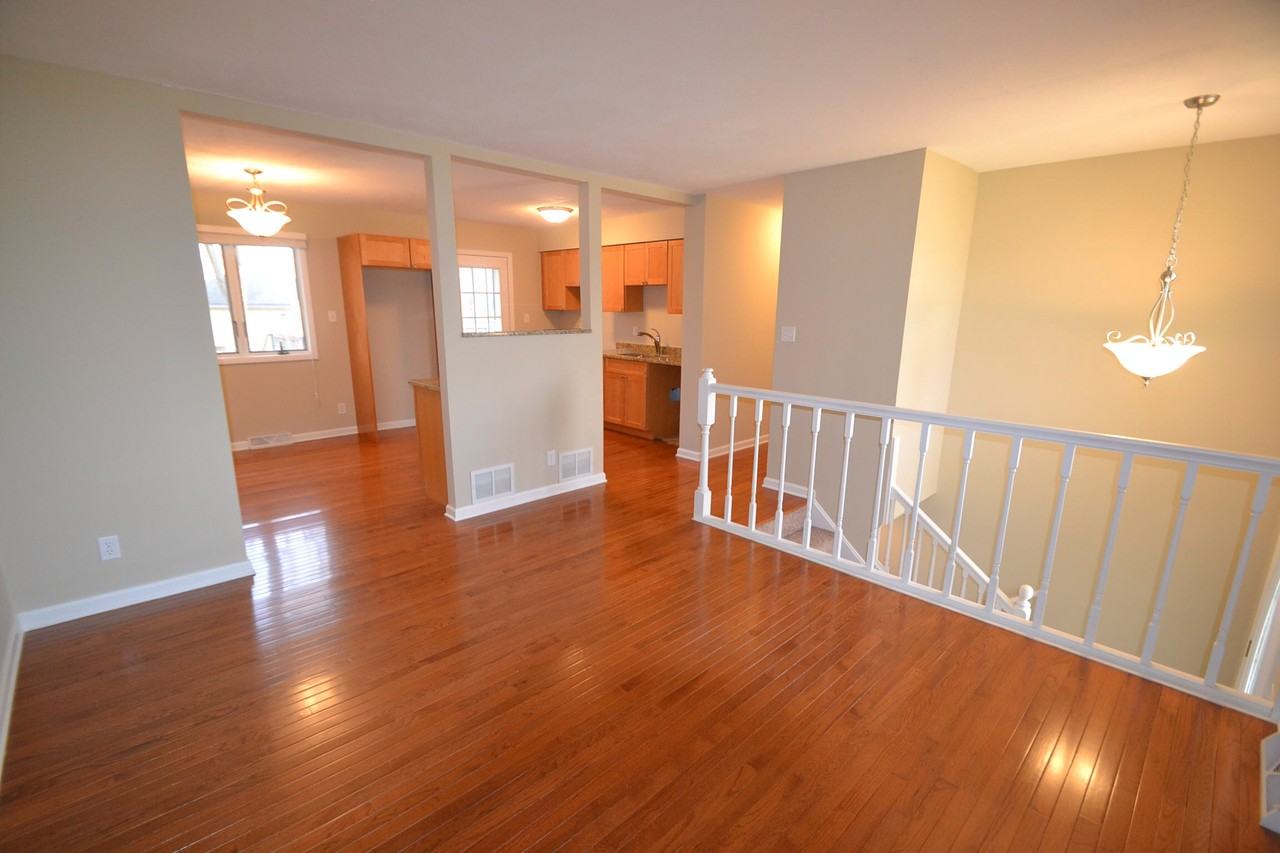 43W778 Fescue Ct - Photo 2 of 6