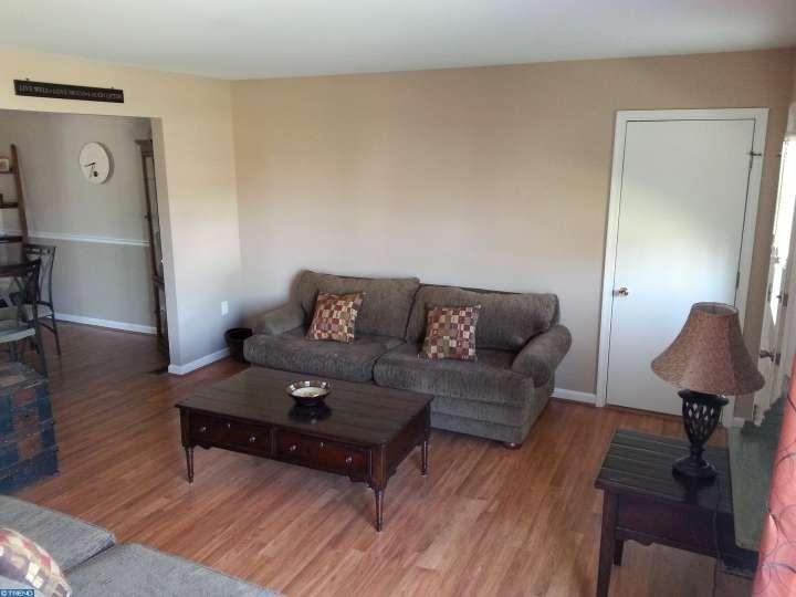 2103 Mill Valley Ln - Photo 2 of 16