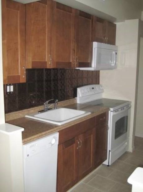 1715 West Virginia Ave NE - Photo 2 of 8