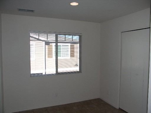 2464 Avignon Cir - Photo 3 of 11