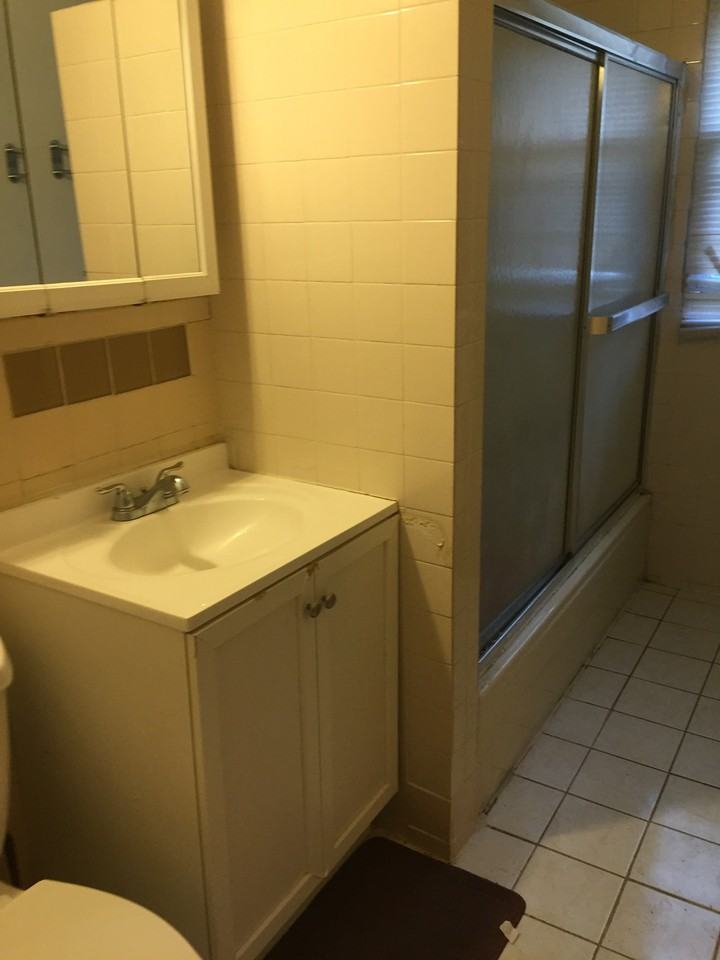 89-06 Woodhaven Blvd - Photo 2 of 8