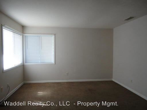 1101 Brown Ave - Photo 2 of 9