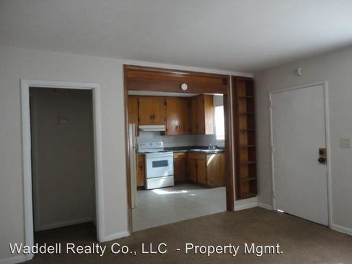 1101 Brown Ave - Photo 3 of 9