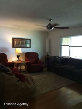 3412 Espejo St NE - Photo 2 of 10