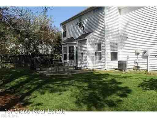 843 Chapin Wood Dr - Photo 2 of 14