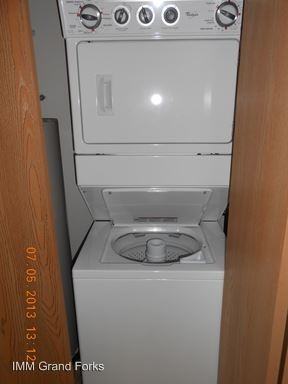 1610 Spruce Dr NE - Photo 2 of 8