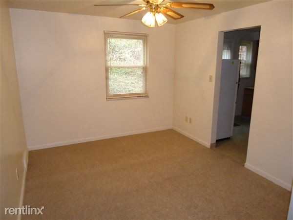 924 Sleepy Hollow Rd - Photo 3 of 10