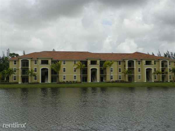 9855 Herons Nest Ct - Photo 3 of 8