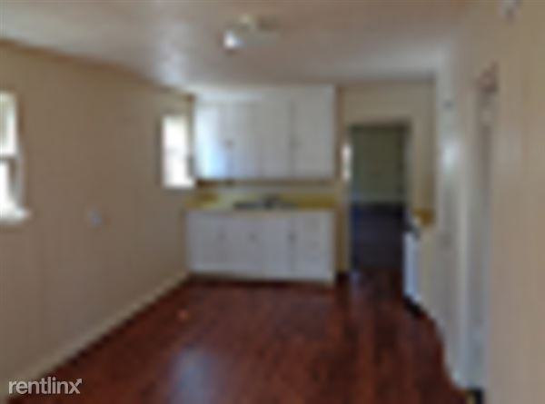 3016 6th St - Photo 3 of 13