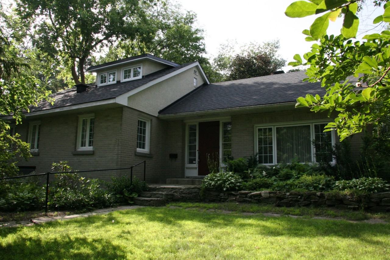 3712 Revelstoke Drive - Photo 2 of 10