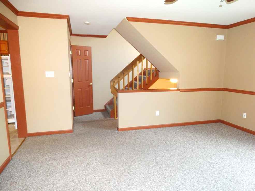 326 Pamela Ln - Photo 3 of 22