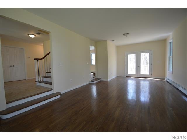 35 Nichols Rd - Photo 3 of 18