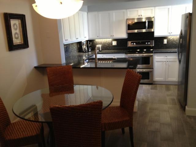 2903 Fairway Drive N 2903 - Photo 2 of 5