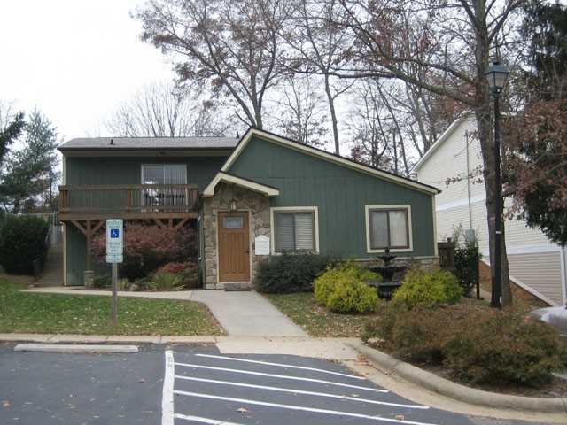 Manor Ridge Apartments - Photo 3 of 21