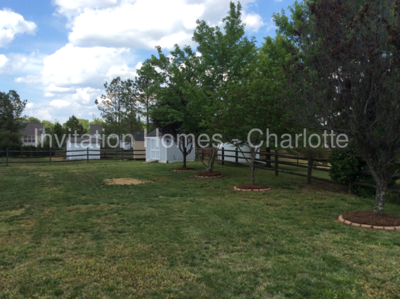 6030 Ironwood Ct - Photo 3 of 7