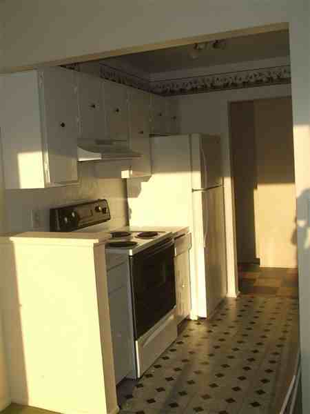 4201 Glenburne Blvd - Photo 3 of 10