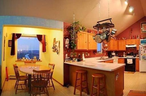 1270 Blackberry Dr - Photo 3 of 7