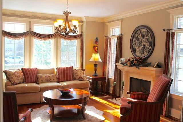 1041 Oak St - Photo 2 of 13