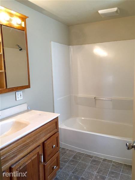 840 Kieffer St - Photo 2 of 10