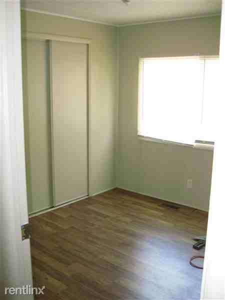 411 Cherokee Bend Dr - Photo 3 of 9