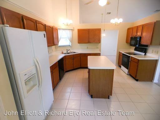 6136 Swallow Dr - Photo 3 of 18