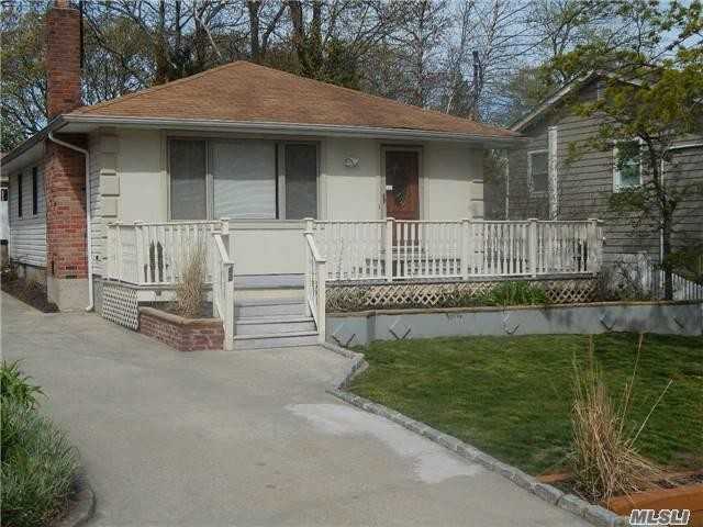 42 Rockaway Dr - Photo 2 of 17