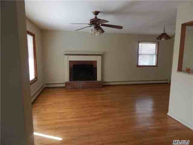 42 Rockaway Dr - Photo 3 of 17