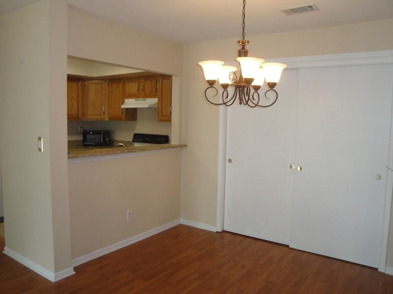 11 Pine Ct - Photo 3 of 12