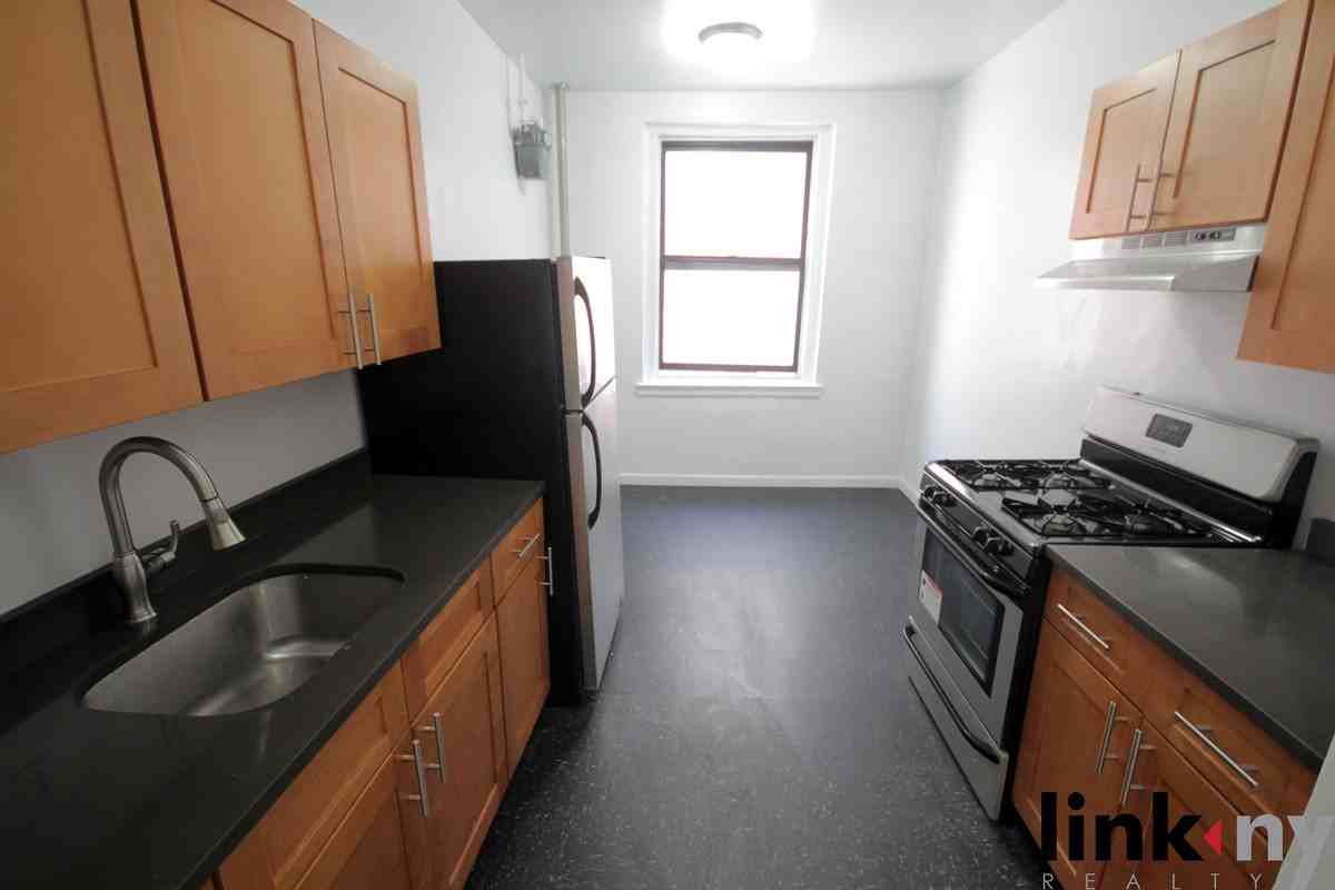 131 Fort George Avenue ##4A