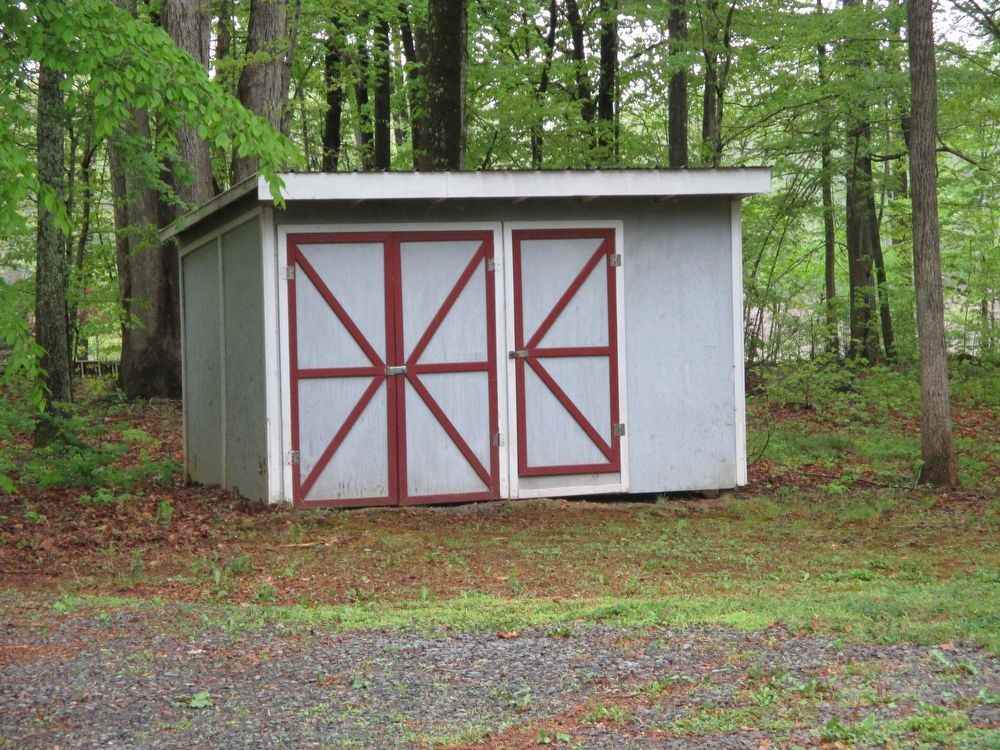 2175 Cromwell Rd - Photo 2 of 10