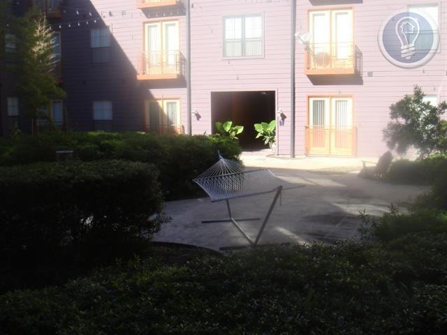 1020 15th Place - Photo 2 of 10
