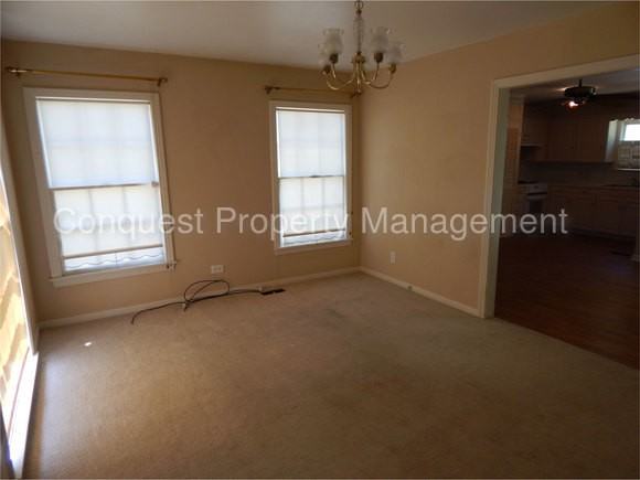 506 Wells St - Photo 3 of 8