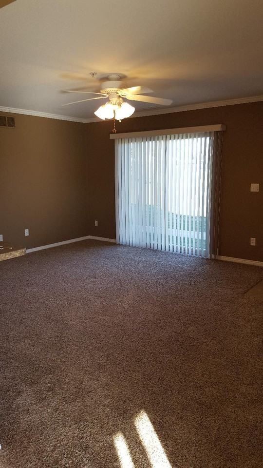 25847 Eastridge Ct - Photo 2 of 28