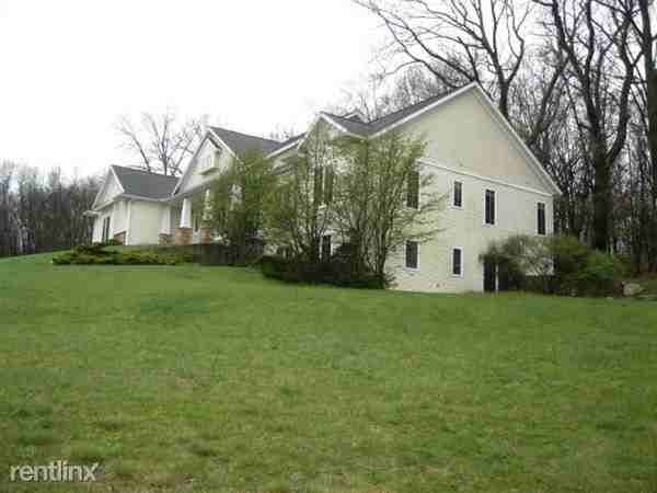 1765 Platinum Falls - Photo 3 of 17