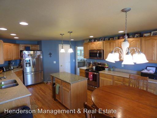 614 Hillrose Ct - Photo 3 of 33