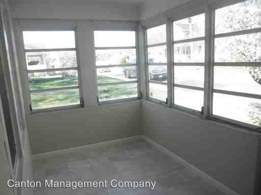 101 Oak Ave - Photo 2 of 17