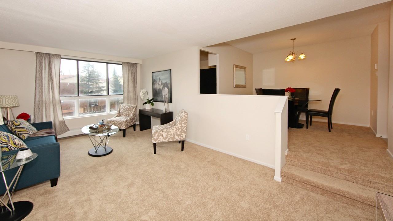 2870 Cedarwood Dr, Ottawa, ON K1V 8Y5 3 Bedroom Apartment for Rent